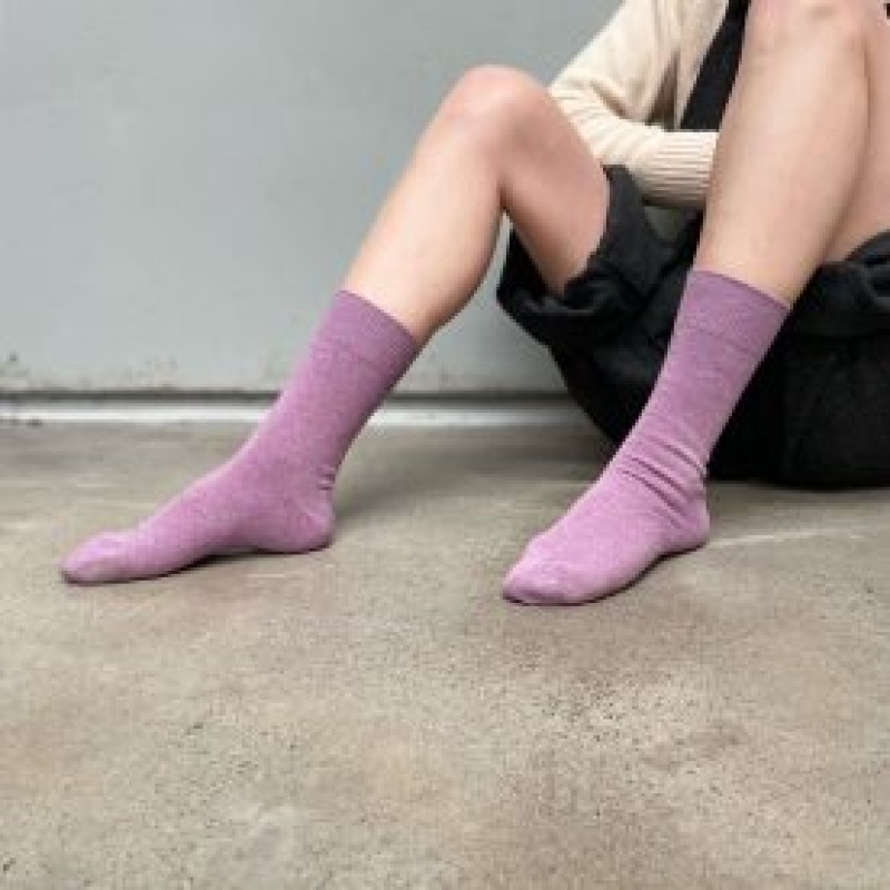 Buy Soft Socks for Ladies for Ultimate Comfort during Tiring Days